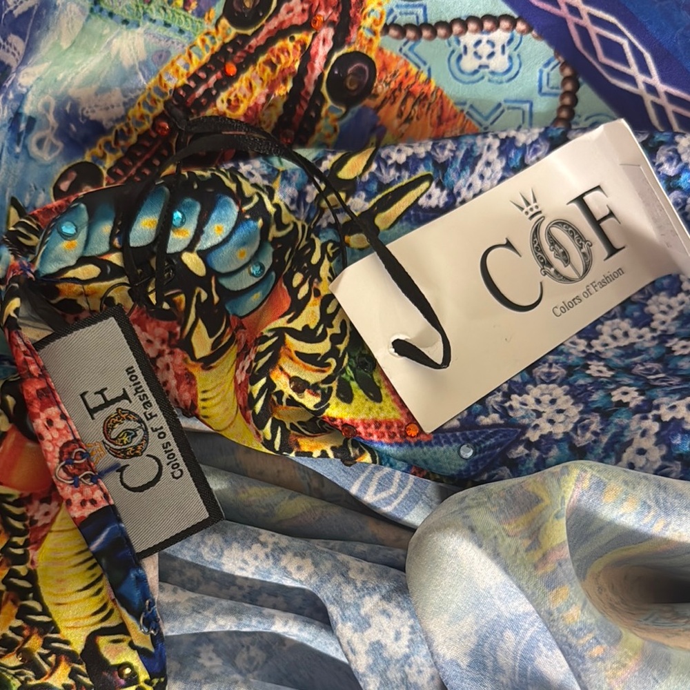 Vibrant Blue and Yellow Maxi Dress for Resort Getaways